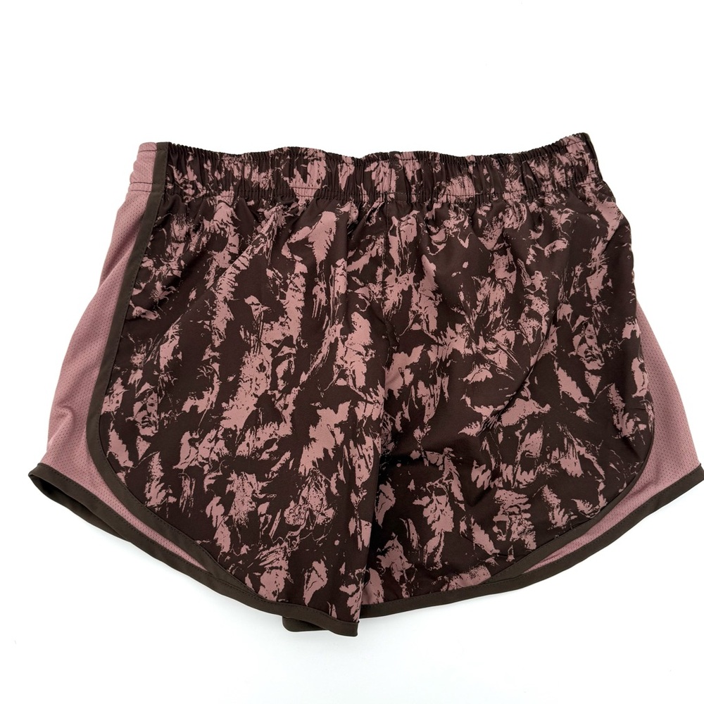 NWT New Nike Women's Dri-FIT Tempo Printed Running Shorts Small S Exercise Cheer - Picture 2 of 3